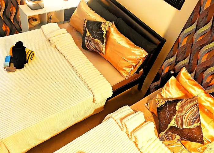 Pensión The Fifth By Ohe Space At Shore *